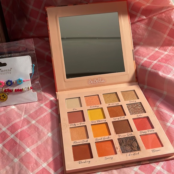 🎈SALE🎈🎀#24.MAKEUP BUNDLE🎀 - Picture 8 of 12